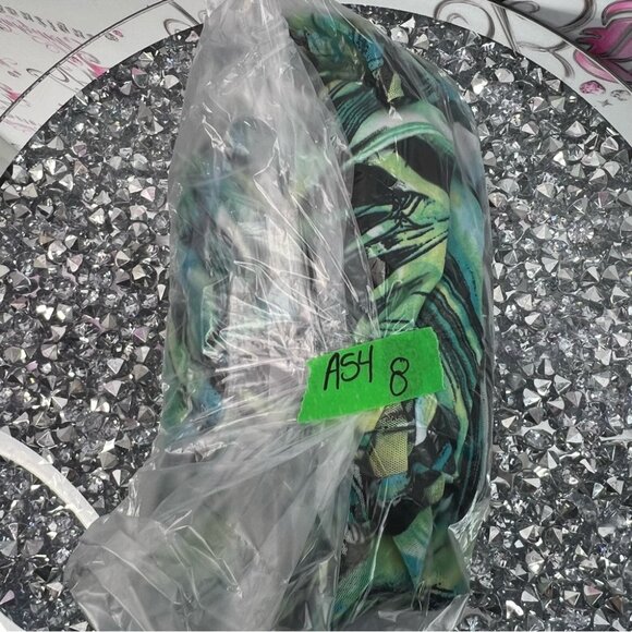 Nicola long sleeve blouse vinrant Green and Black blue Blouse abstract paint - Picture 14 of 14